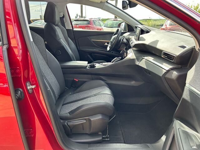 PEUGEOT 3008 ALLURE 1.5 HDI AUTO SPANISH LHD IN SPAIN 104000 MILES SUPER 2018